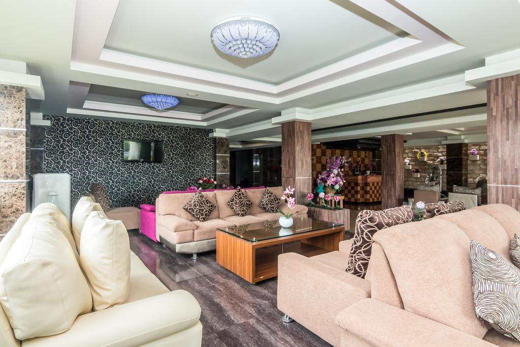 Zen Rooms Denpasar Marlboro מראה חיצוני תמונה