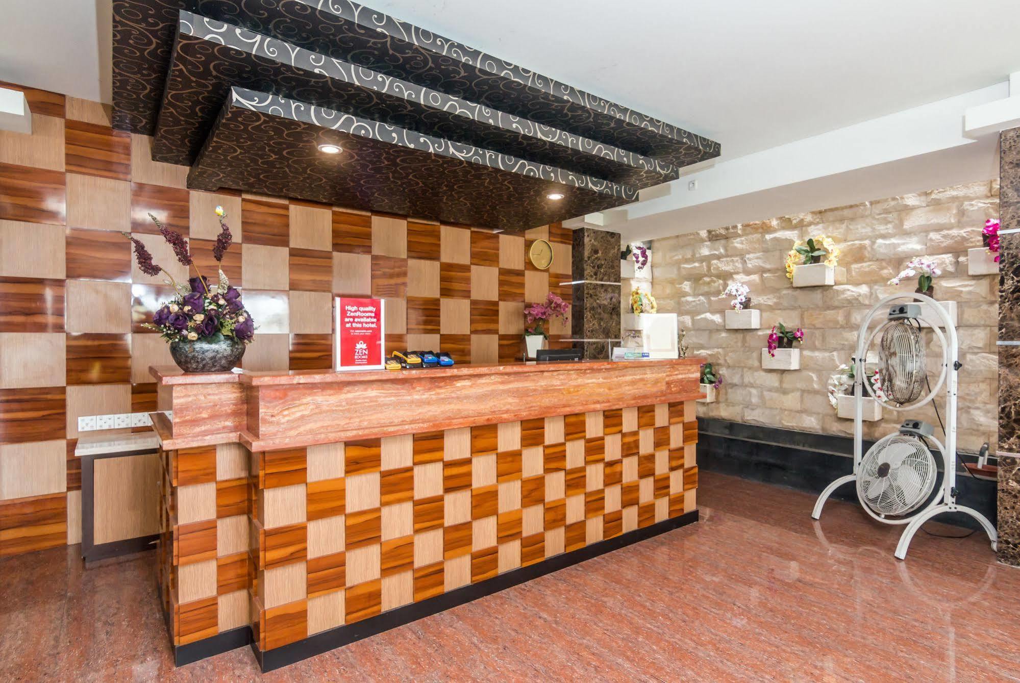 Zen Rooms Denpasar Marlboro מראה חיצוני תמונה