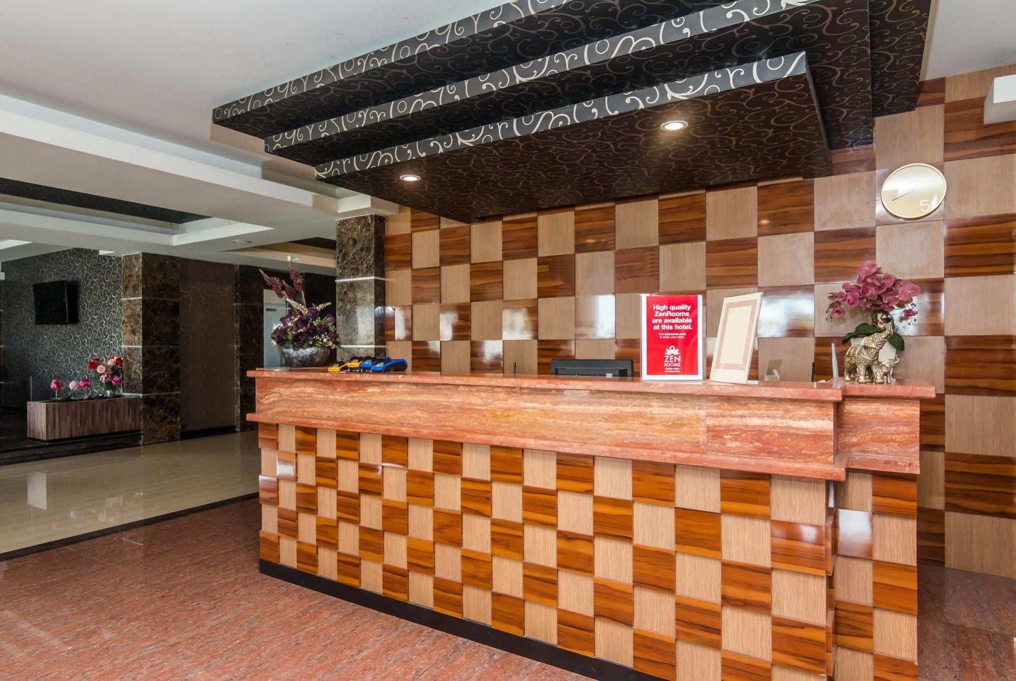 Zen Rooms Denpasar Marlboro מראה חיצוני תמונה