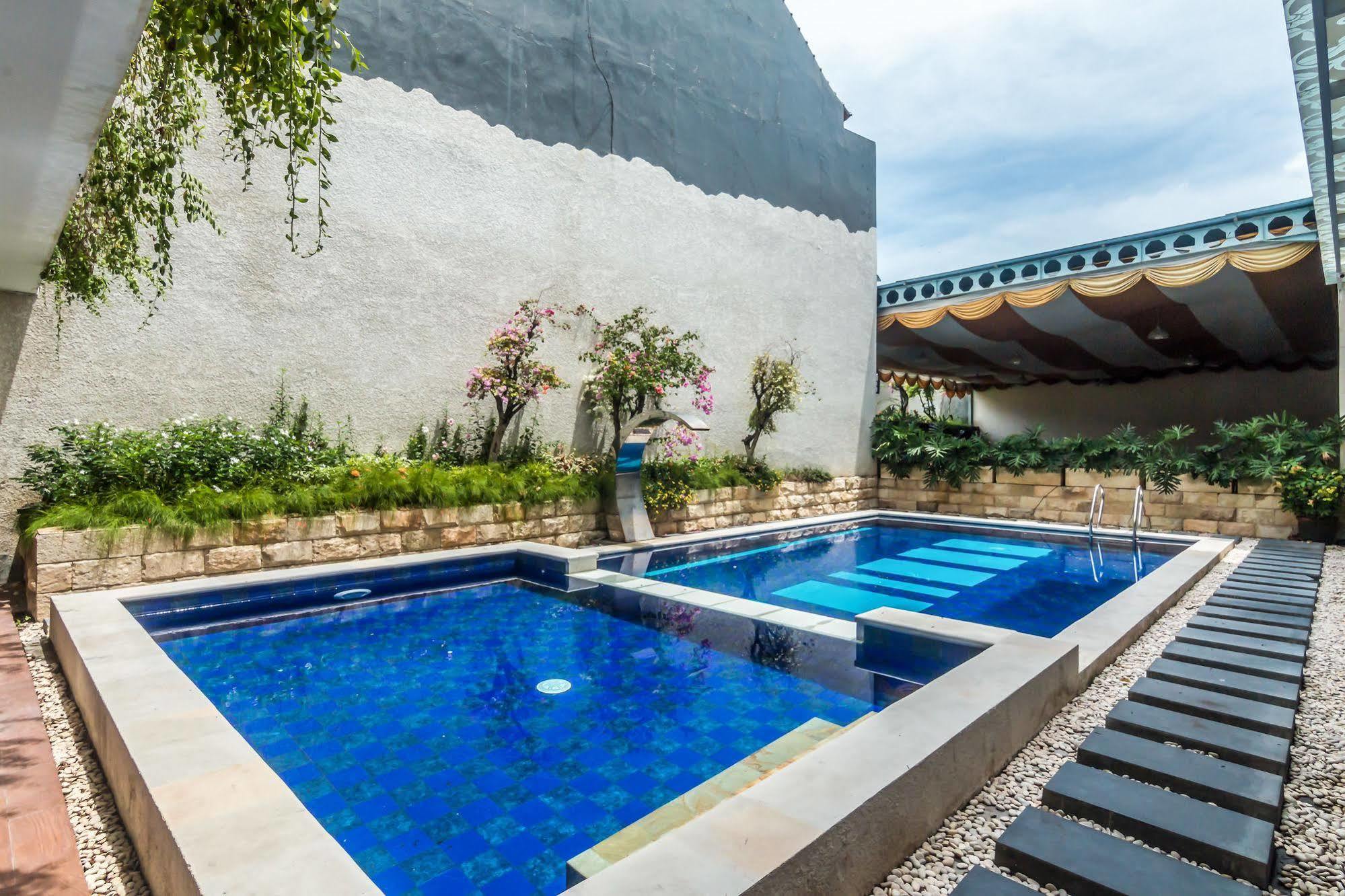 Zen Rooms Denpasar Marlboro מראה חיצוני תמונה
