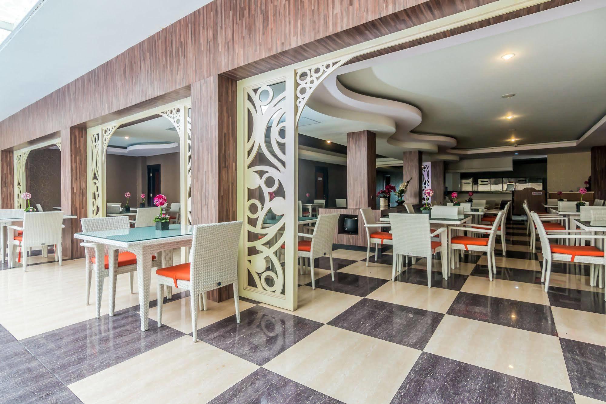 Zen Rooms Denpasar Marlboro מראה חיצוני תמונה