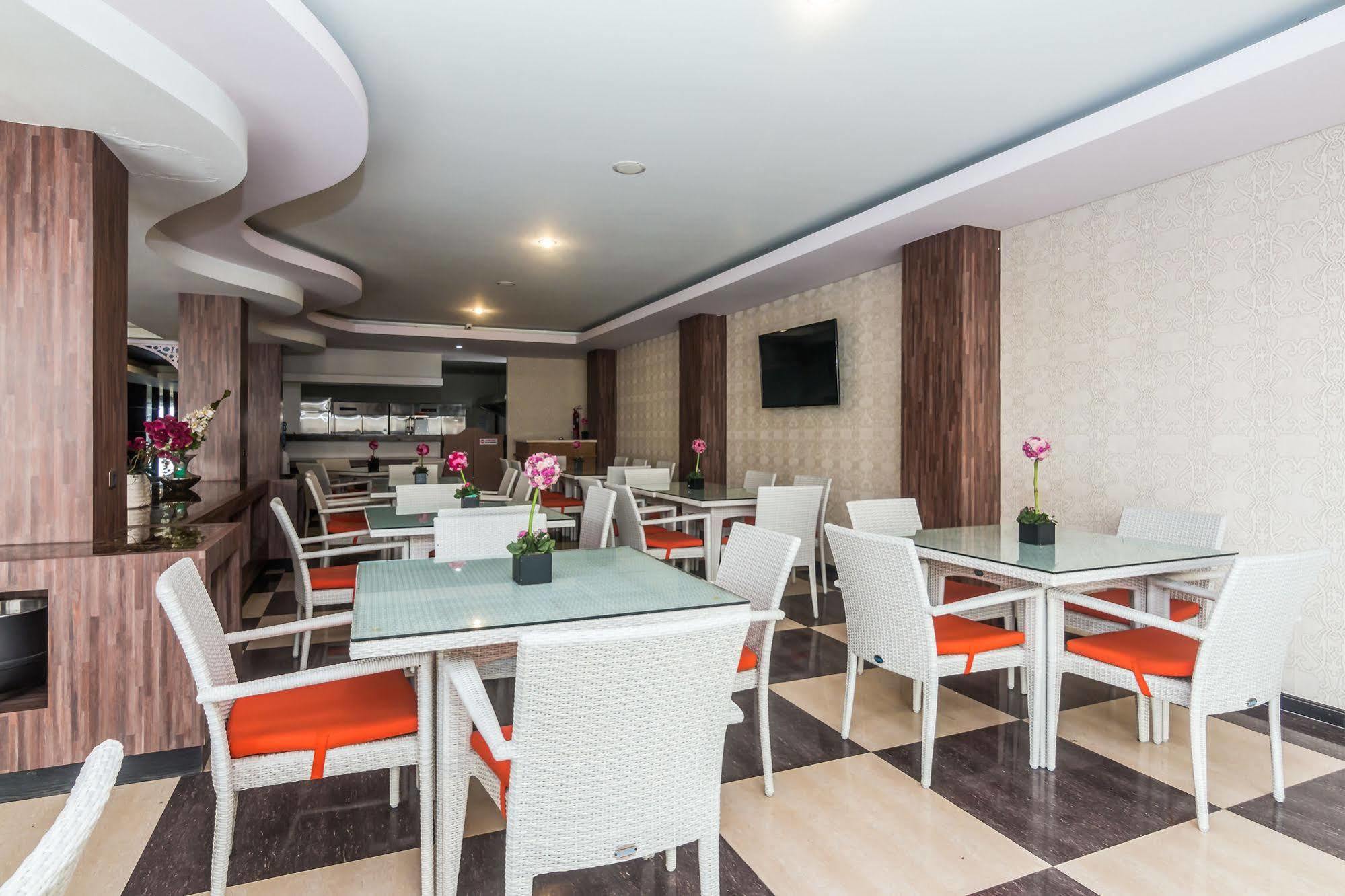 Zen Rooms Denpasar Marlboro מראה חיצוני תמונה