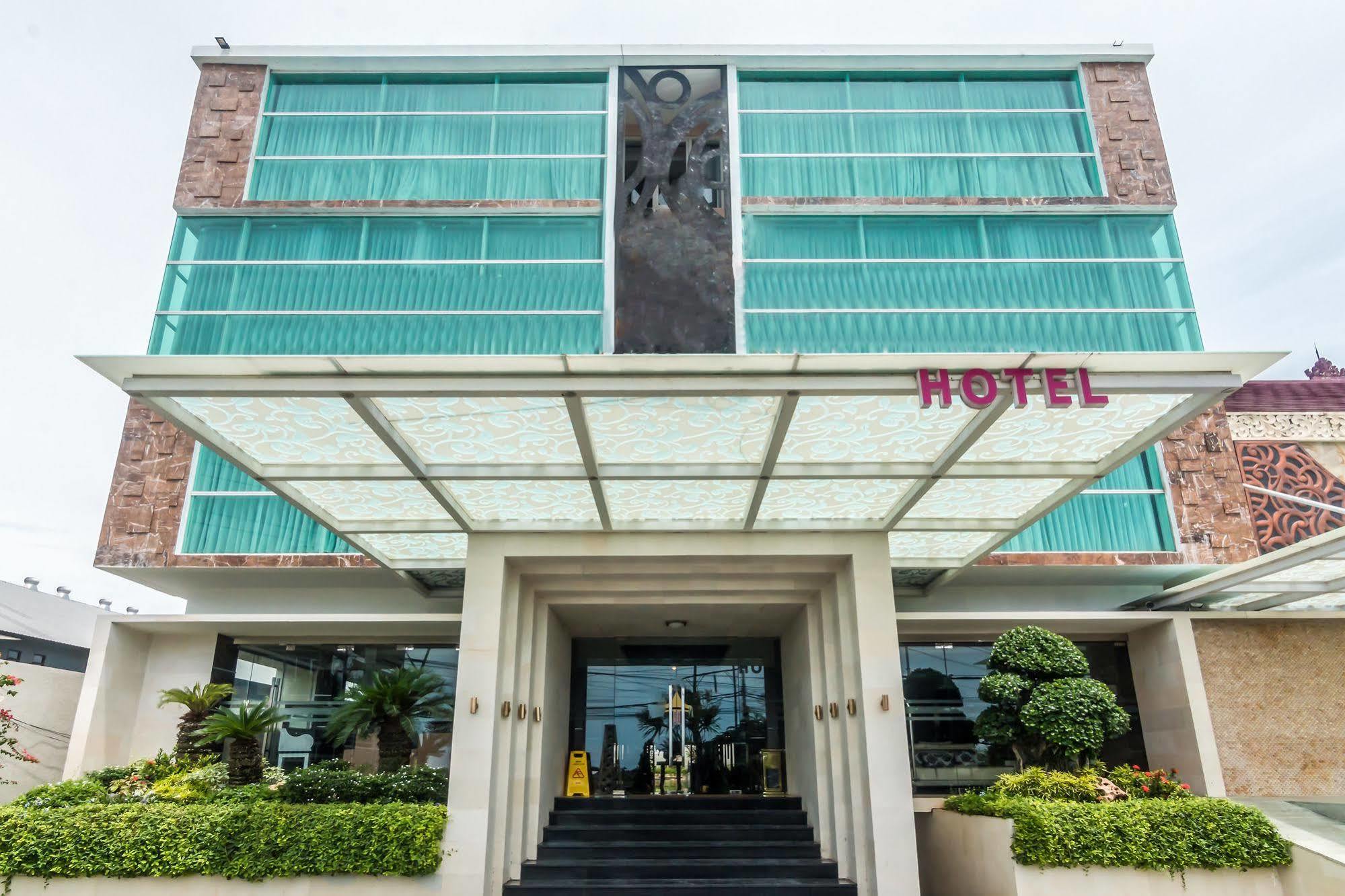 Zen Rooms Denpasar Marlboro מראה חיצוני תמונה